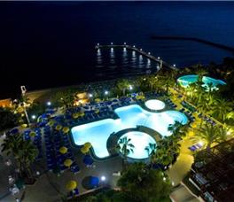 Fantasia Deluxe Hotel