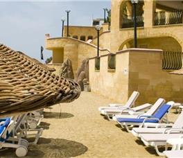 Fantasia Deluxe Hotel