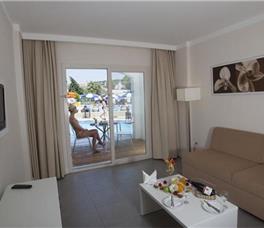 Batihan Beach Resort & Spa