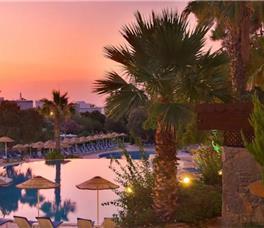 Onura Holiday Village