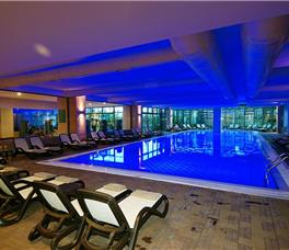 Commodore Elite Suites & Spa