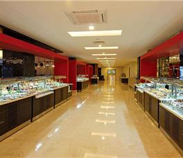 Commodore Elite Suites & Spa