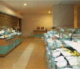 Commodore Elite Suites & Spa