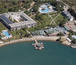 Crystal Green Bay Resort & SPA