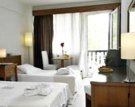 Dhome dyshe me Pamje nga deti