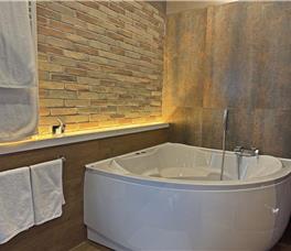 Suite with Jacuzzi HB