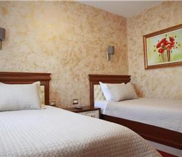 Dhome dyshe me 1 krevate dopio ose 2 teke