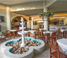 Crystal Sunrise Queen Luxury Resort & Spa