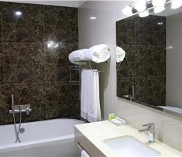 Santa Quaranta Premium Resort 