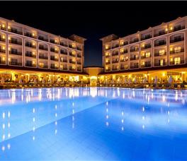 Paloma Oceana Resort