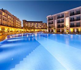 Paloma Oceana Resort