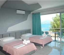 Oceanic Overview Suites