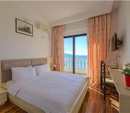 Double room with Double bed or Twin bed