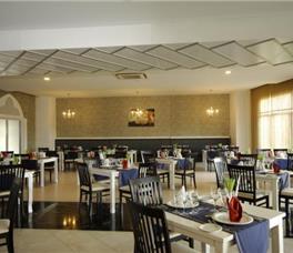 Sea World Resort & Spa